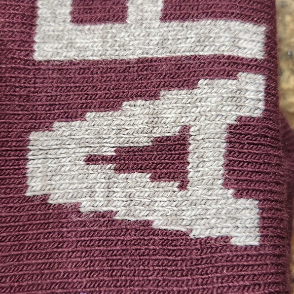 Under Armour Hat Womens - Picture 7 of 9